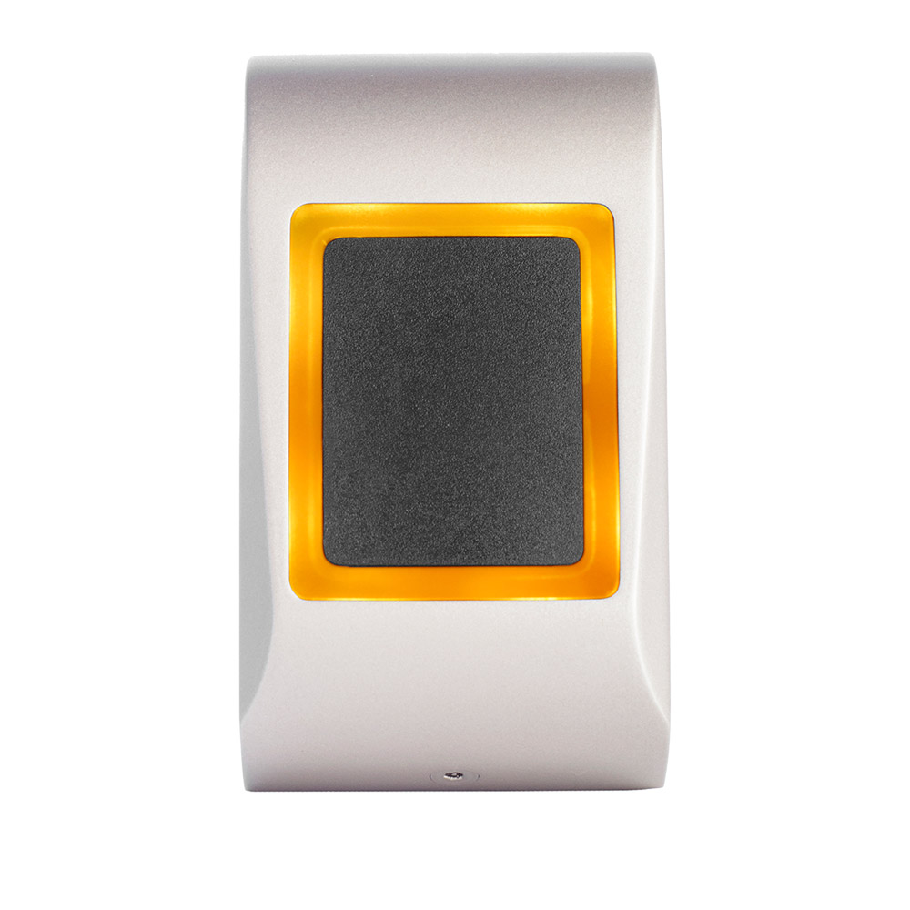 EM Prox-Leser mit Wiegand-Schnittstelle, silbernes Gehäuse, oranger Rahmen um die Leserfläche, Frontansicht