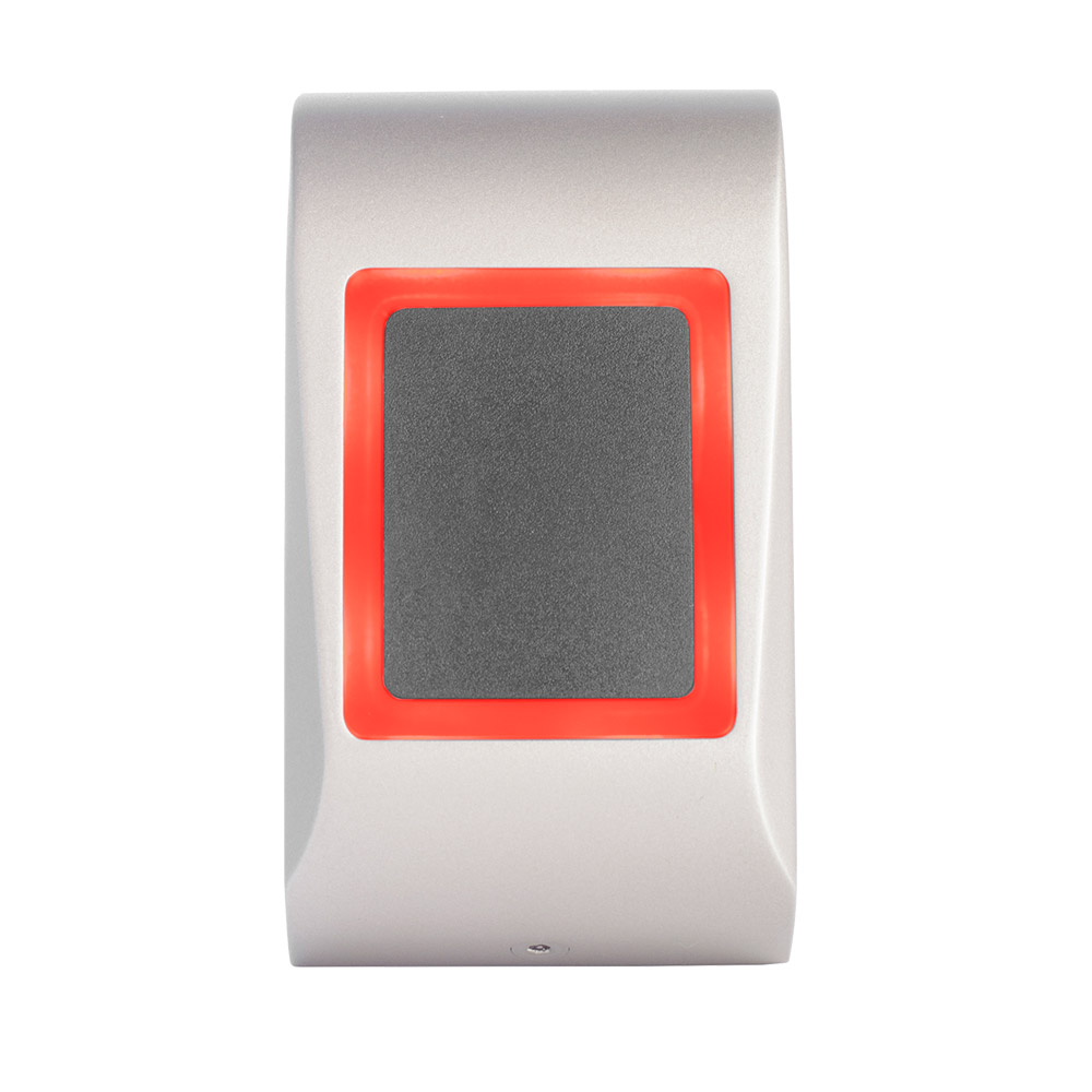 EM Prox-Leser mit Wiegand-Schnittstelle, silbernes Gehäuse, roter Rahmen um die Leserfläche, Frontansicht